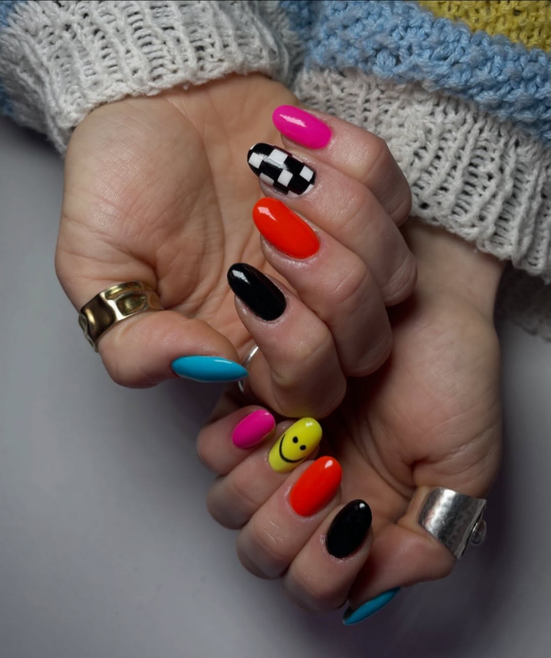 Level 2 medium design nails 12