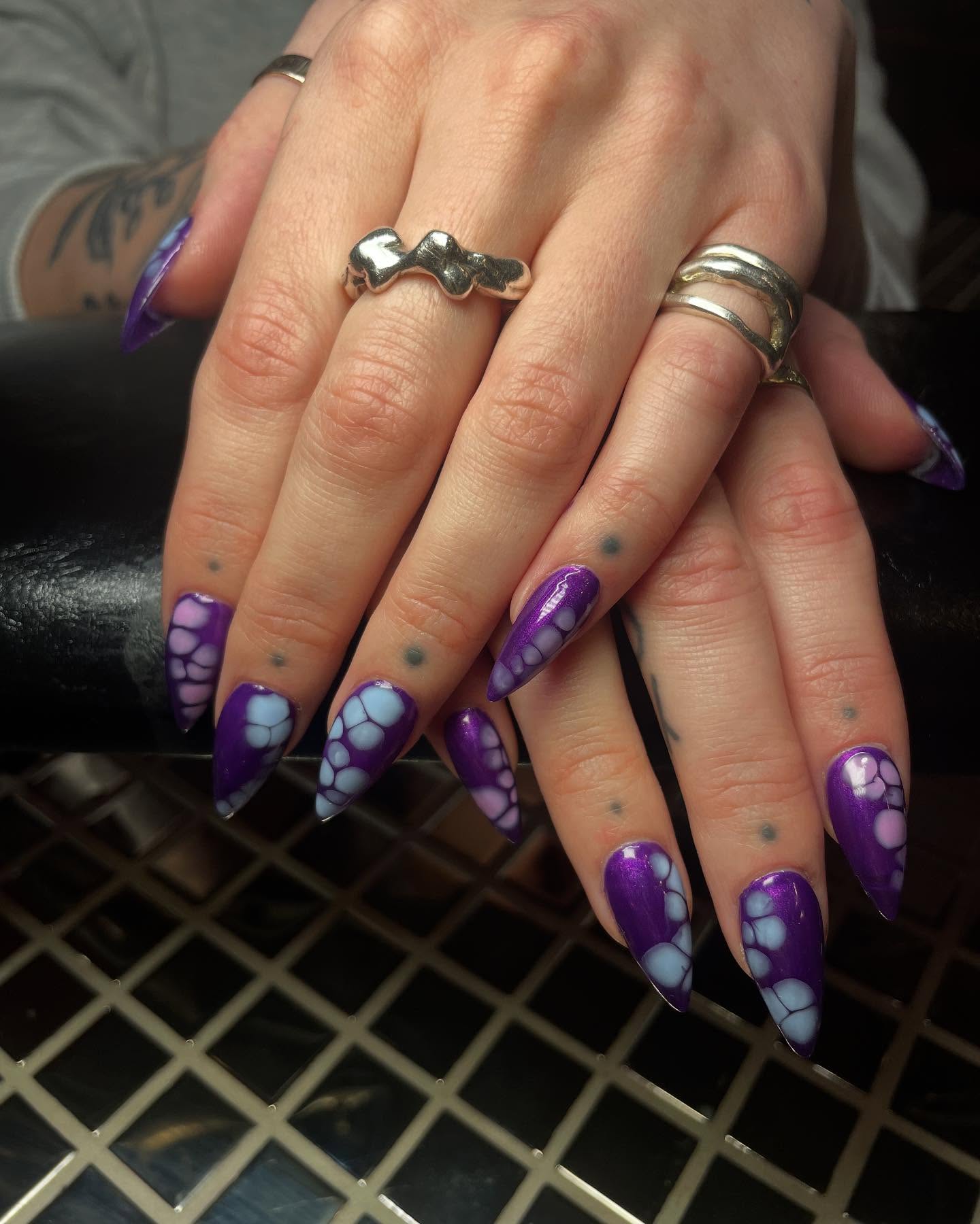 Level 2 medium design nails 17