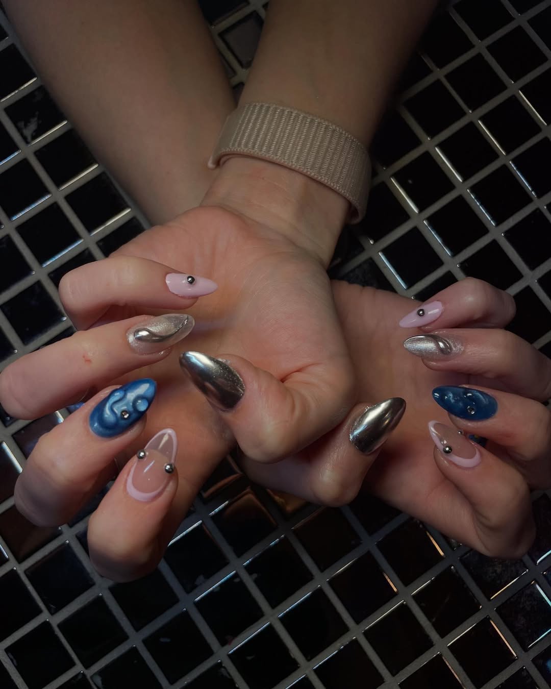 Level 2 medium design nails 3