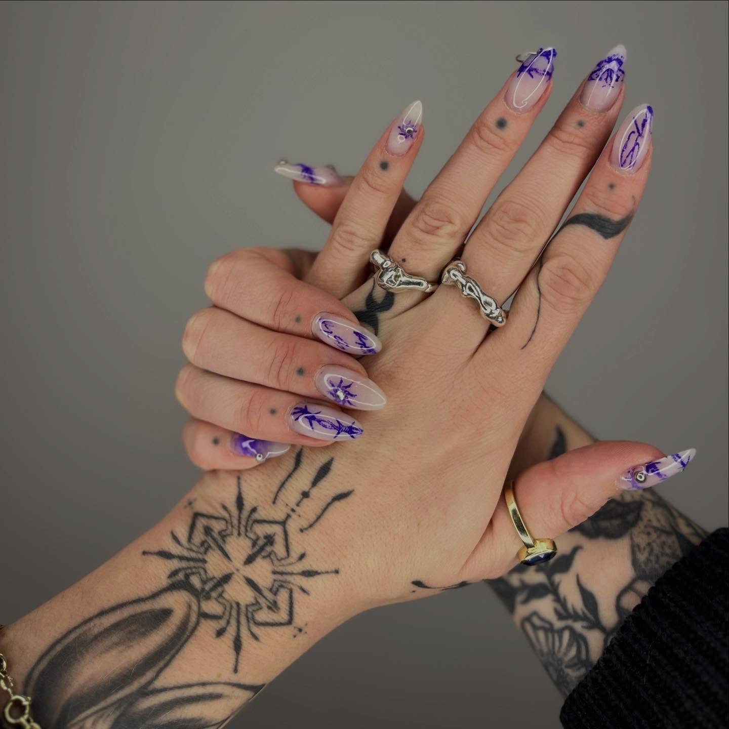 Level 2 medium design nails 5